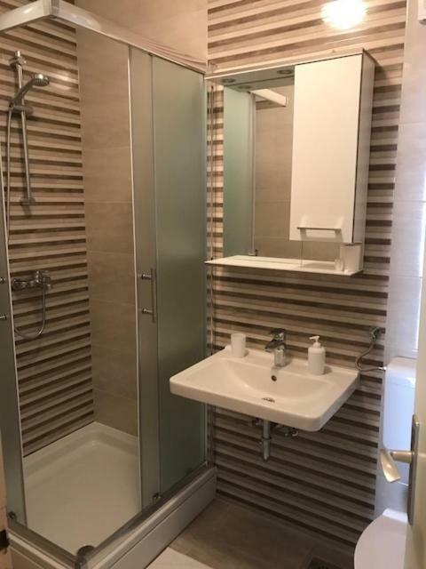 Apartmani Ruza Макарска Экстерьер фото